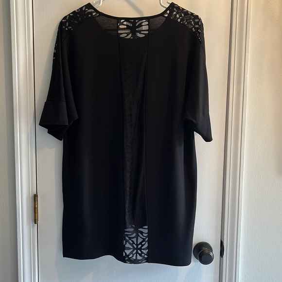 Ava & Vic Black Short Sleeve Top w/ Sheer Panels on Shoulders and Back - Picture 2 of 5